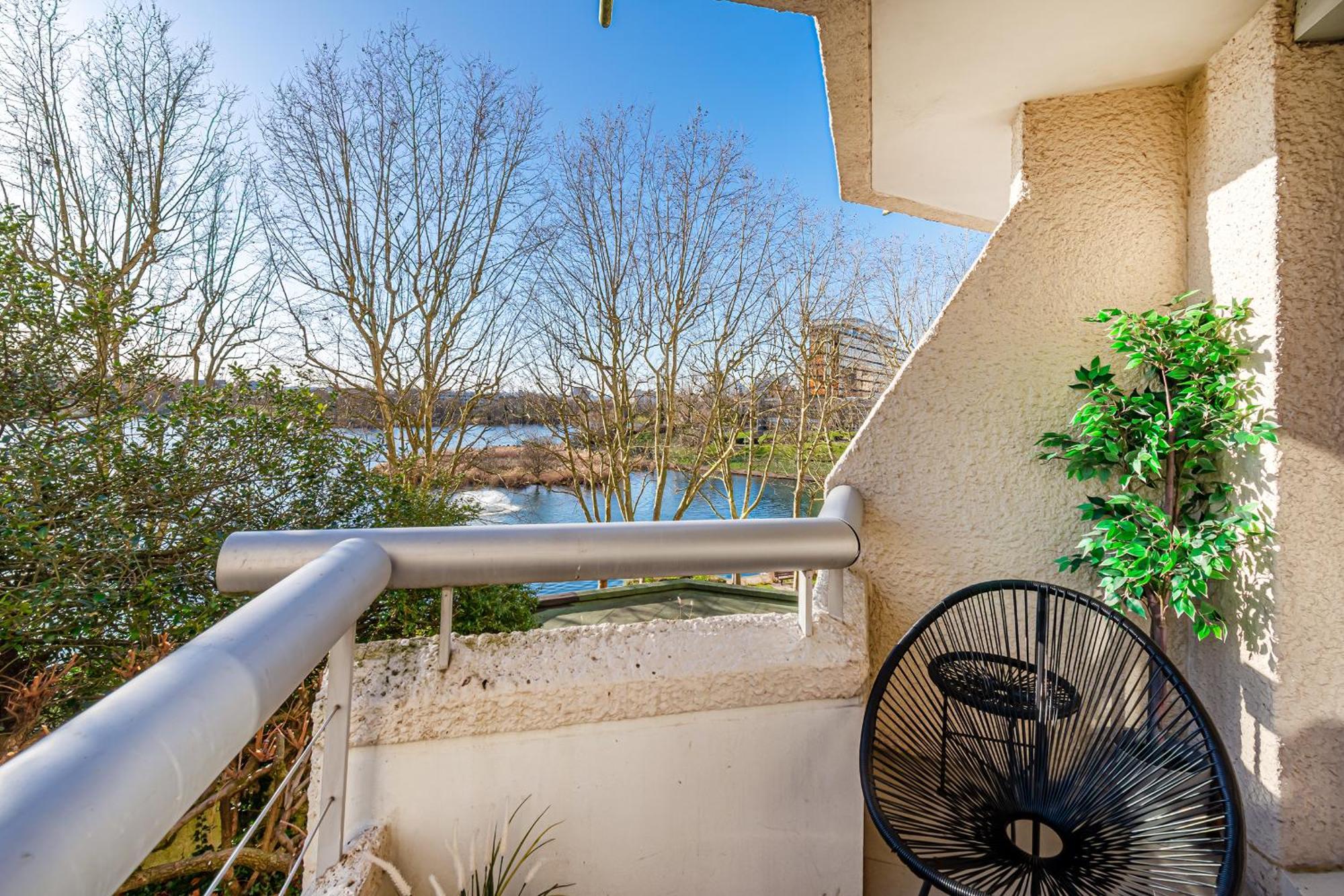 Créteil The Lake Aurora Suite - Duke Housing מראה חיצוני תמונה